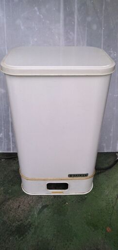 灯油タンク おそらく 60L3000円 屋内タンク ダイケン ②