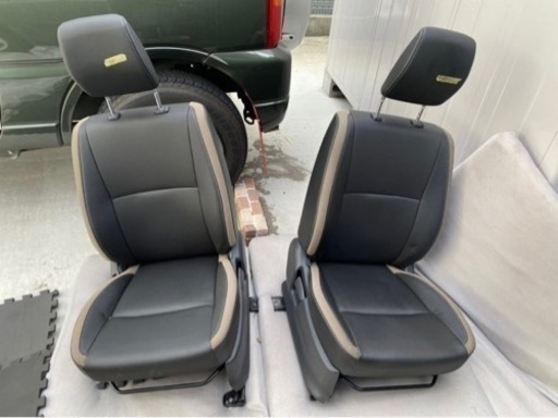 平成29年式ジムニーランドベンチャーフロントシート二脚　JB23