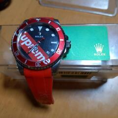 ロレックスとシュプリームコラボ腕時計の画像