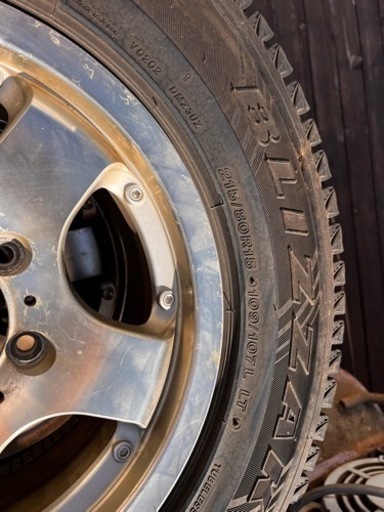 冬用タイヤ215/80/R15