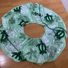 浮き輪　ウミガメ柄