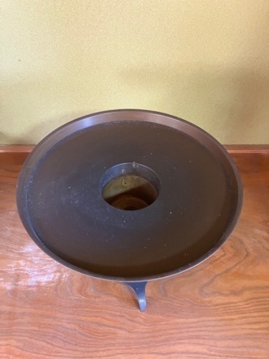 金属製の容器？