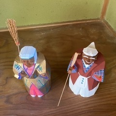 木彫の人形（夫婦）の画像