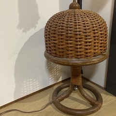 籐のランプ／お取引決まりました