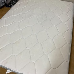 ダブルマットレスの画像