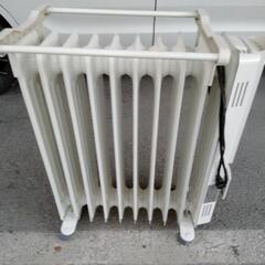 小型のオイルヒーターです。