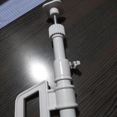 押入れ突っ張り棒の画像