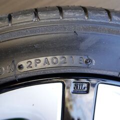 50プリウス純正アルミホイール・タイヤの画像