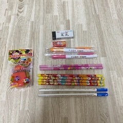 文房具　（鉛筆、消しゴム、ボールペン、鉛筆削り）取引き中