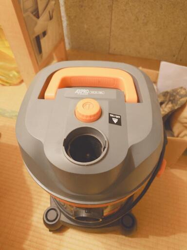 【11/5取引無ければ処分予定】業務用掃除機 粉塵・水吸いok