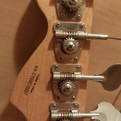 2004年製 Squier by Fender Jazz Bass ソフトケース付きの画像