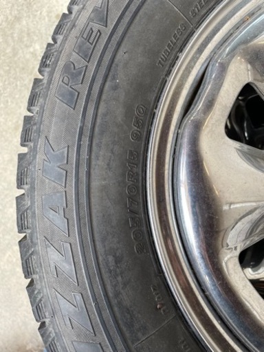 100系ハイエース　スタッドレスホイール付き