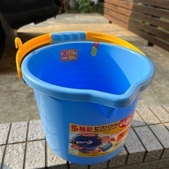 差し上げます 8Lバケツ　プラスチック製