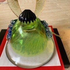 ガラス製カブトの画像