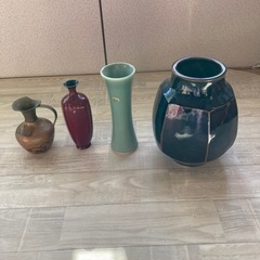 花瓶四種類　　無料で差し上げます。