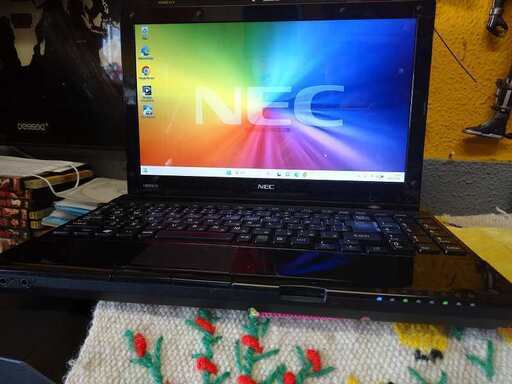 ノートパソコン NEC Lavie LM750/DS6B Core i7
