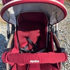 【日向市富高/原町付近で多数目撃情報有】ベビーカー🌱APRICA🌿美品✨見つけられた方に差し上げますの画像