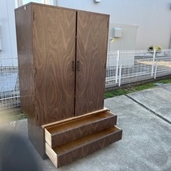 タンス　欲しい方いらっしゃいますか？