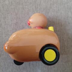アンパンマン車の画像
