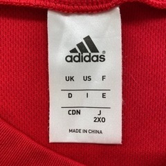 adidas Tシャツの画像