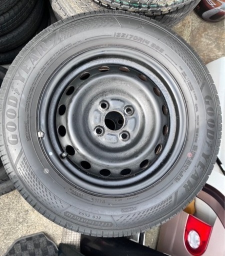 タイヤ4本　GOOD YEAR  185/70R14 2020製造