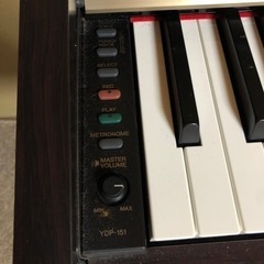ヤマハピアノＹＤＰ-１５１の画像