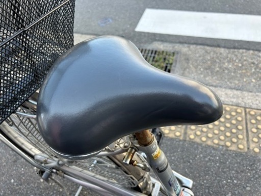 中古 22インチ 前後カゴ付き 全カバー ハブダイナモ サドルきれい