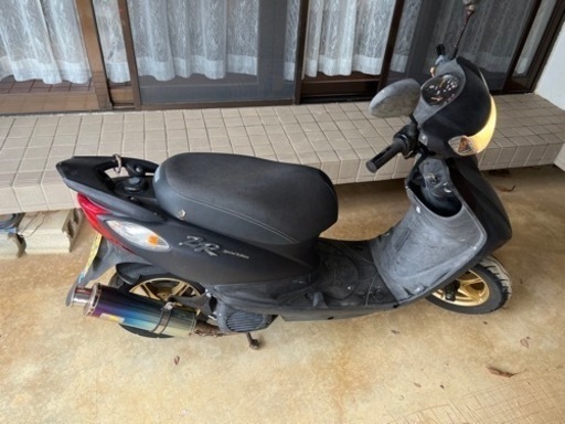 ヤマハ　ZR原付50cc ナンバーだけ80cc黄色ナンバーつけてます