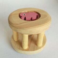 使い捨てスタイ　よだれかけ　ビブスター未開封　木のおもちゃの画像
