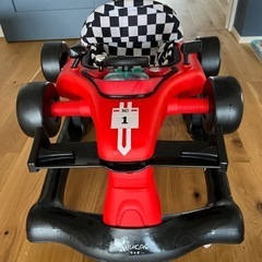 レーシングカー仕様の歩行器