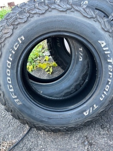 タイヤ、ホイール 225/65R16