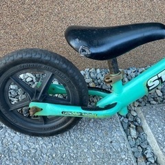 【お話中】ストライダーの画像