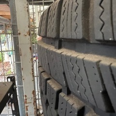 履き潰し用　スタッドレスタイヤ　225/55r17 の画像