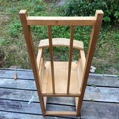 ハンドメイド子供用椅子の画像