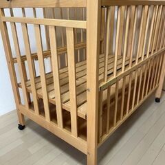 ベビーベッドの画像