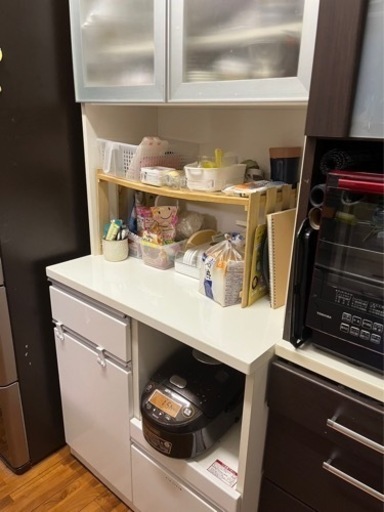 キッチンボード　食器棚　ホワイト　まだまだ使えます！