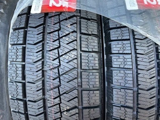 【新品未使用】スタッドレス4本　VRX2 215/65R16 98Q