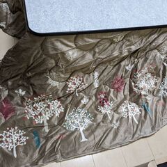 １シーズン使用したコタツとコタツ掛けフトン　差し上げますの画像