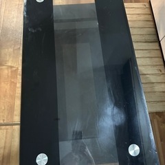 ガラスローテーブル