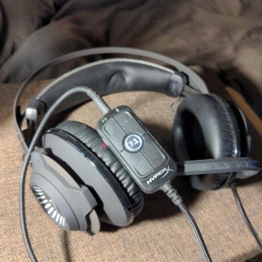 HyperX Cloud Revolver + 7.1 有線 ゲーミングヘッドセット