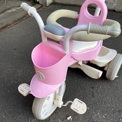 女の子　三輪車　カゴ有り　手押し舵取り有り　足おき有り　ブーブークラクション有りの画像