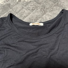 黒　長袖ロングTシャツ　ほぼ新品の画像