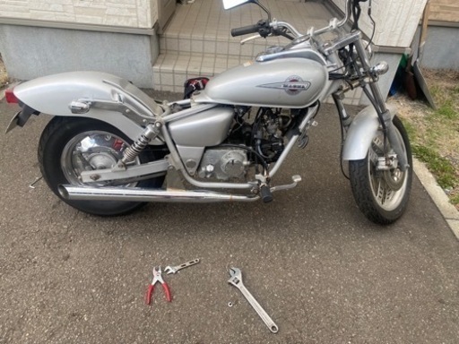 HONDA マグナ50