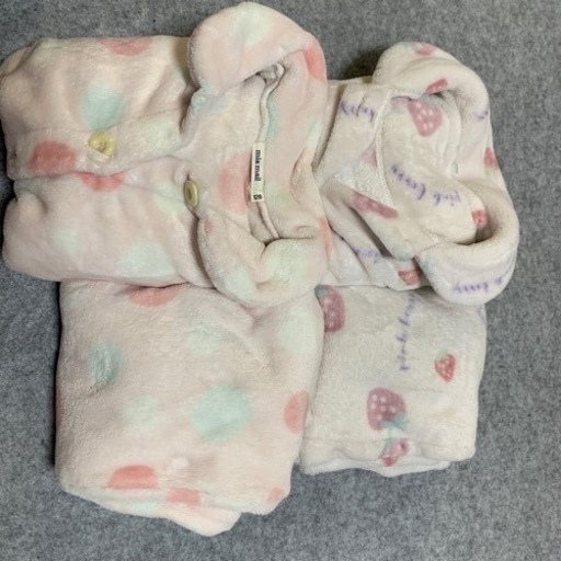 120 女児服　春〜冬　トップス　ボトム　パジャマなど100点前後