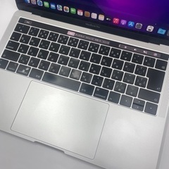 apple MacBook Pro 13 inch 2019 #auc270の画像