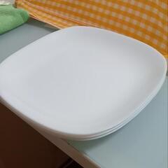ヤマザキパン🍞春のパン祭りのお皿