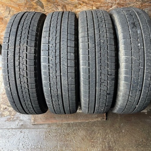 バリ山　BRIDGESTONE ブリヂストン　ブリジストン　VRX 165/70R14 スタッドレス　タイヤ　2020年製　14インチ