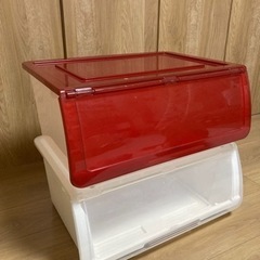 商談中！ニトリ★収納ケース★二個セット（赤、白）★蓋つき