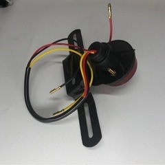 バイク汎用テールランプ　ナンバー灯付きの画像