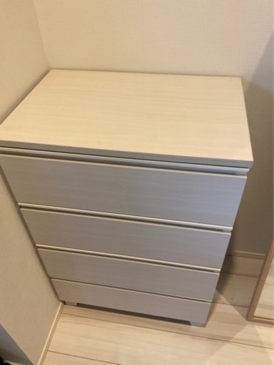 【ほぼ新品】4段棚が2,000円